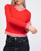 Langarmshirt mit Layering-Effekt im Detail