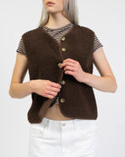 Einfarbige Teddyweste im Detail