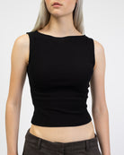 Basic Top mit U-Boot Ausschnitt im Detail