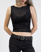 Transparentes Top mit U-Boot Ausschnitt im Detail