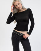 Langarmshirt mit tiefem Rückenausschnitt von vorne