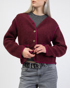 Einfarbige Teddyjacke geschlossen