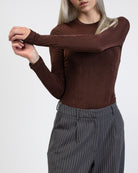 Body mit schimmernder Optik im Detail