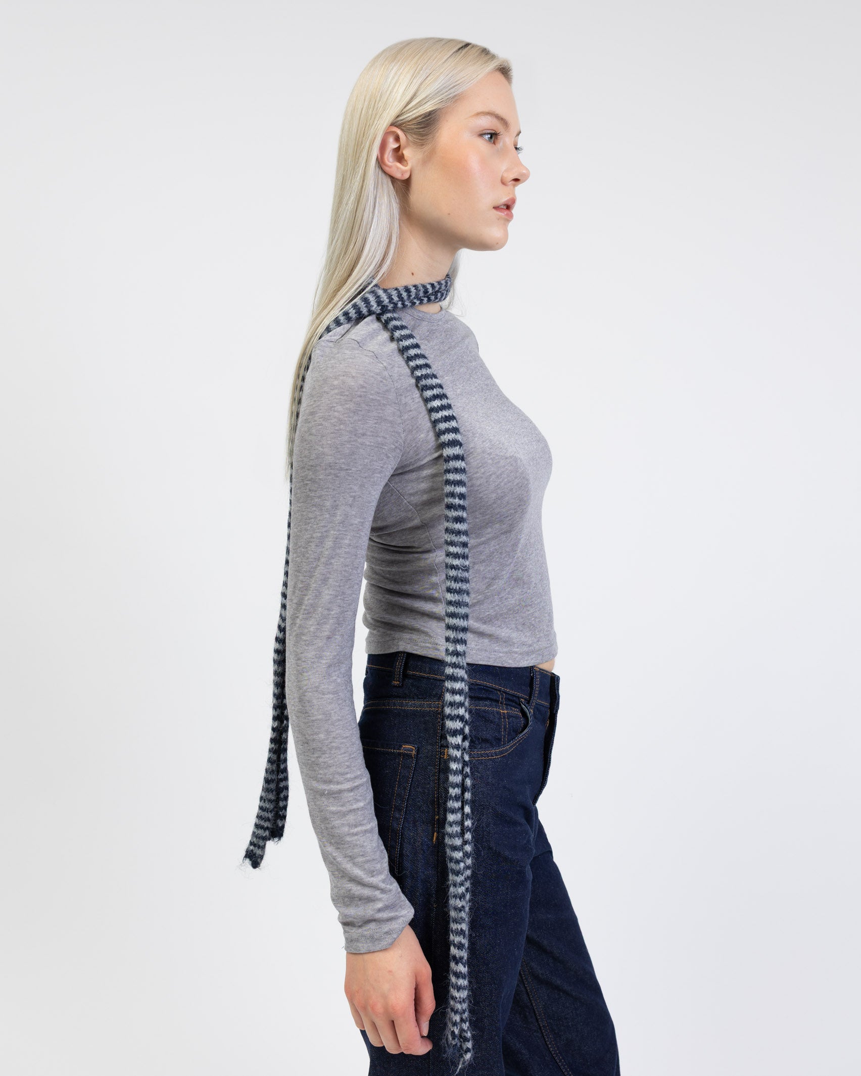 Gestreifte Strickjacke mit Schal ohne Jacke