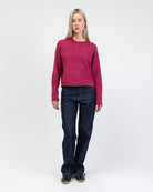 Gestreifter Strickpullover  kombiniert mit Jeans