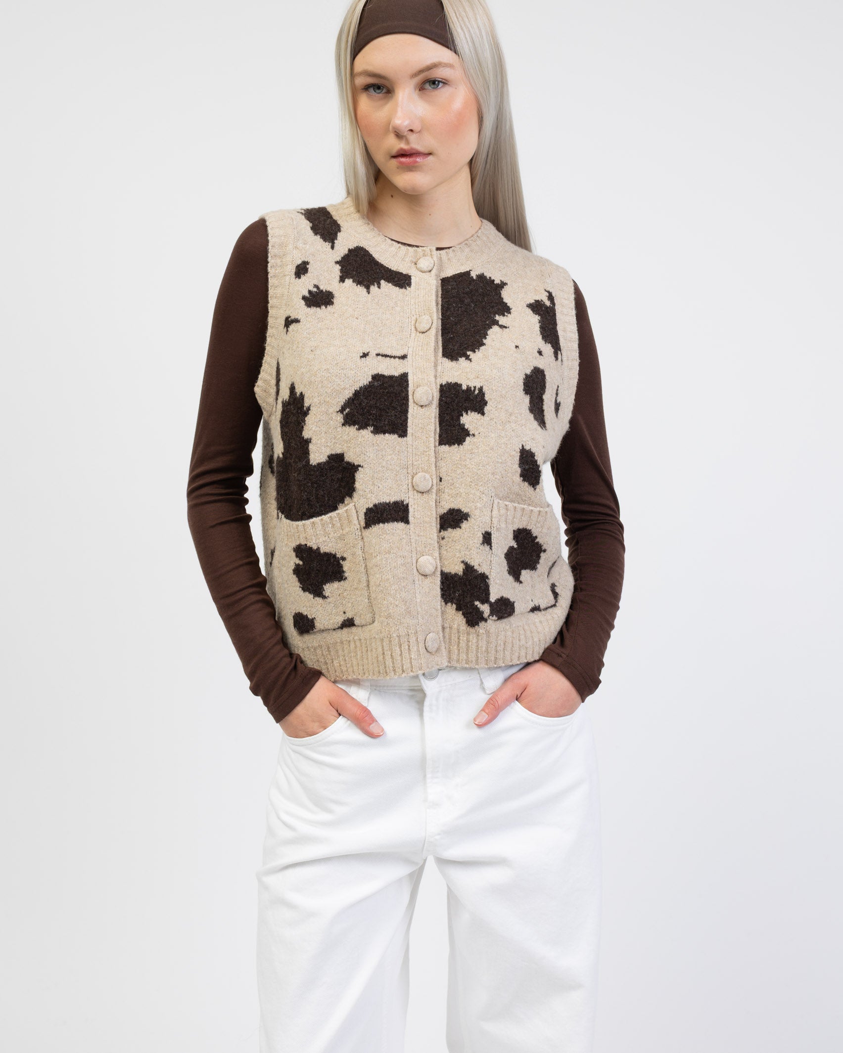 Weste mit Cow-Print von vorne