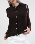 Strickpullunder mit Kontrastnaht im Detail