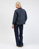 Gesteppte Jacke mit Knopfleiste von hinten