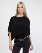 Lockerer Poncho von vorne mit Top drunter