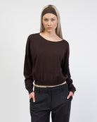 Pullover mit weitem U-Boot-Ausschnitt von vorne