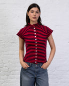 Kurzärmlige Strickjacke mit Streifen
