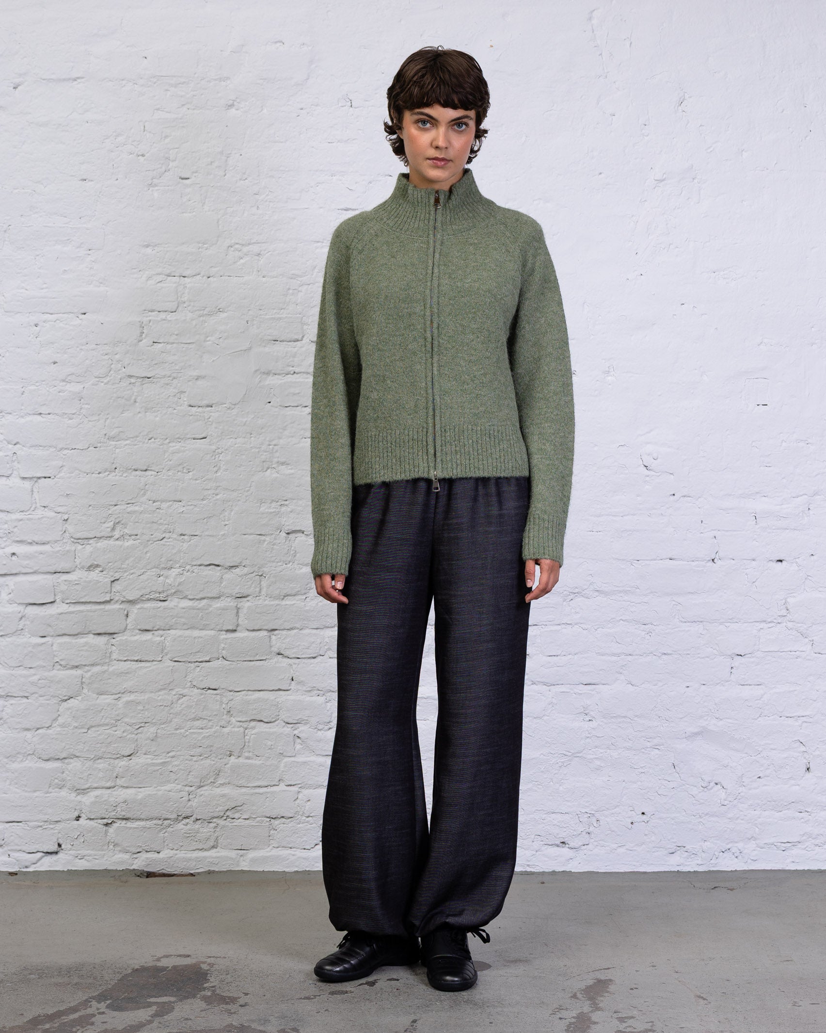 Strukturierte Strickjacke mit Stehkragen
