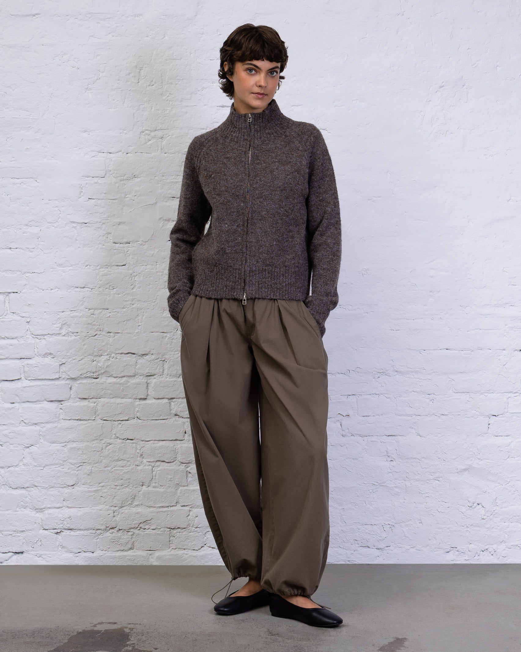 Strukturierte Strickjacke mit Stehkragen