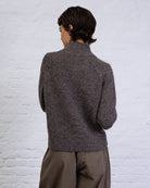 Strukturierte Strickjacke mit Stehkragen