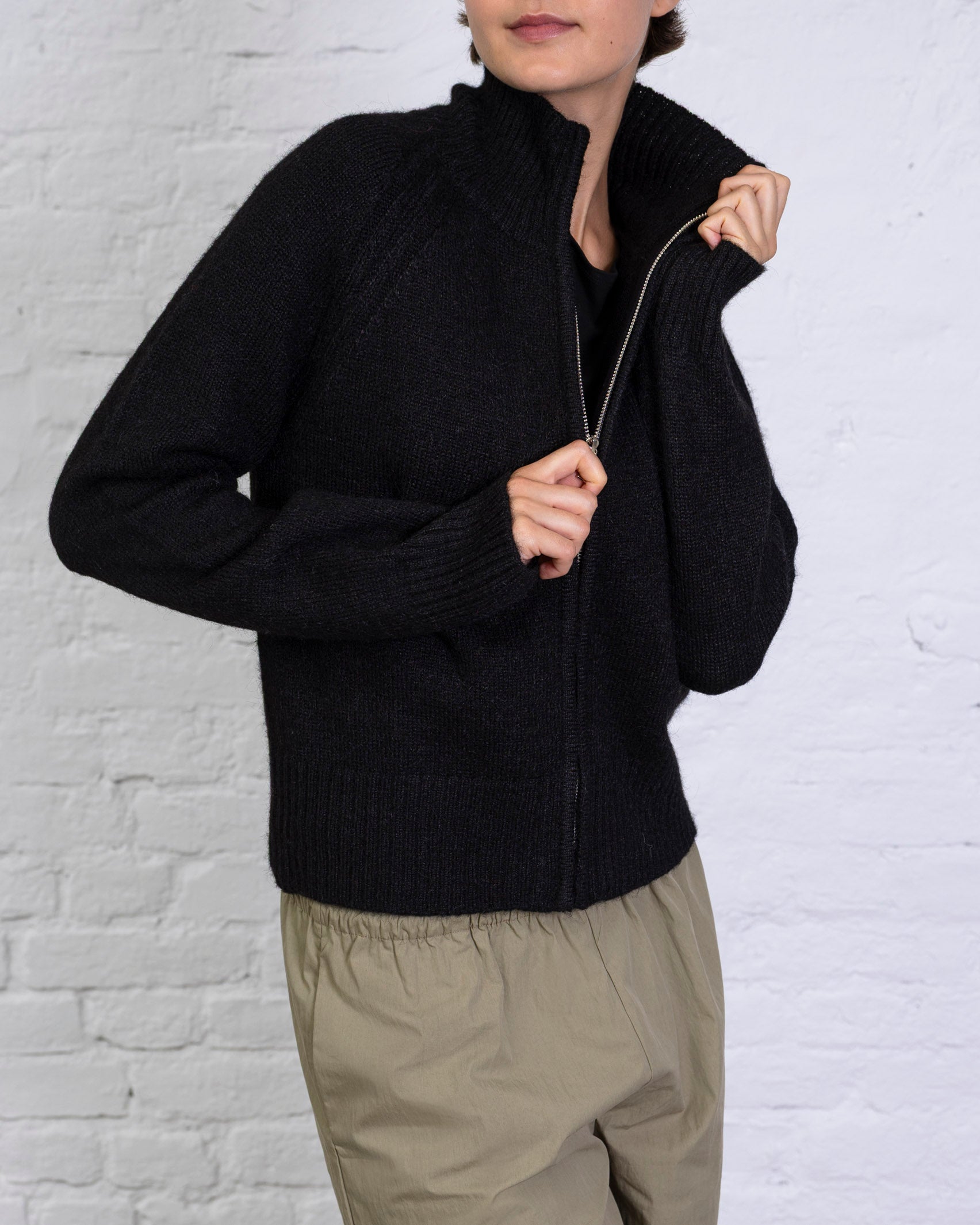 Strukturierte Strickjacke mit Stehkragen