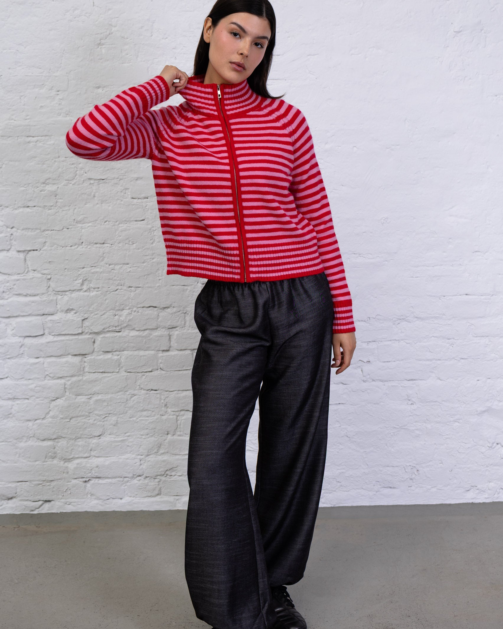 Strukturierte Strickjacke mit Streifen