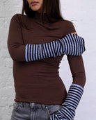 Gestreifte Strickstulpen