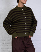 Weiche Strickjacke mit Streifen