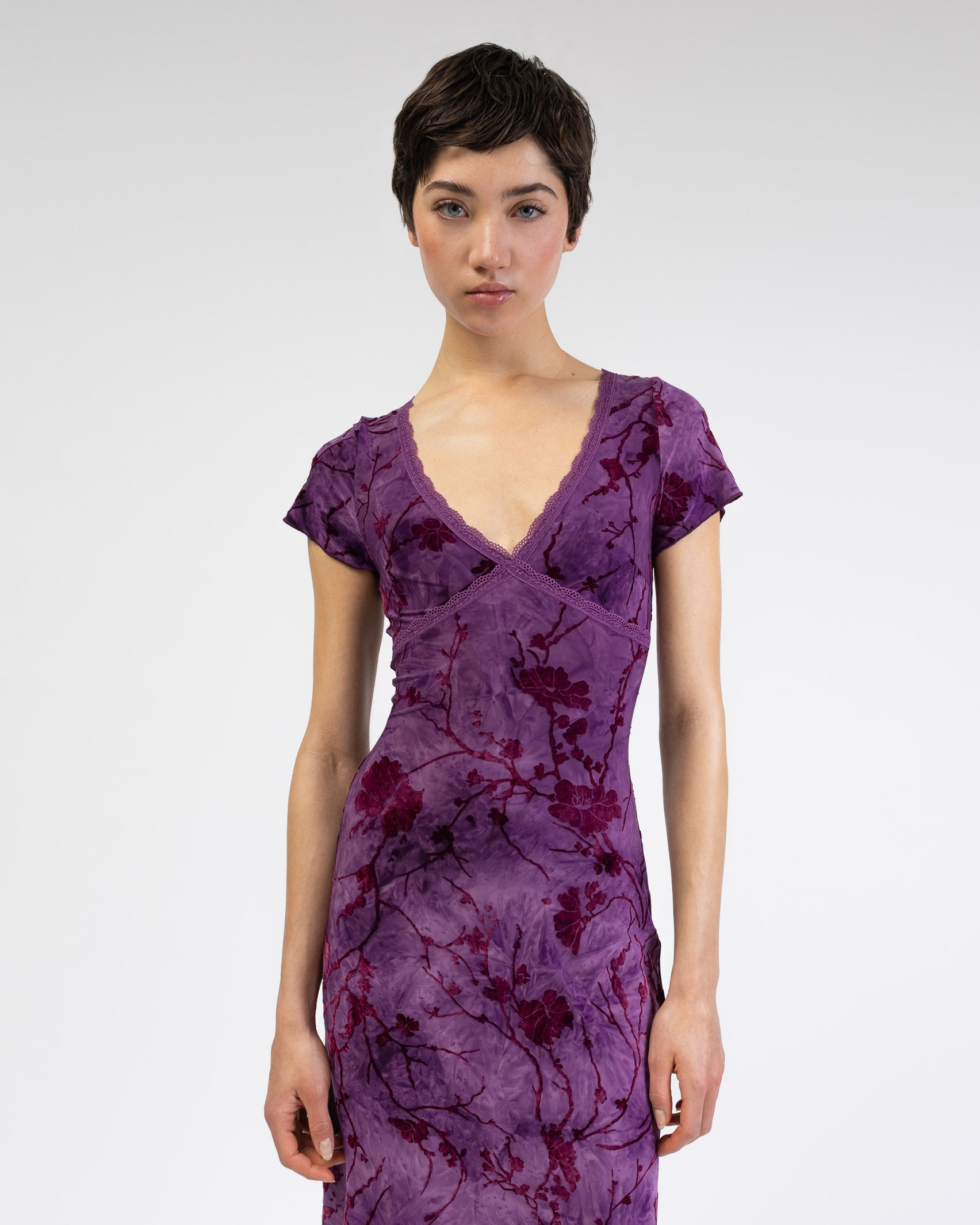 Maxikleid mit Blumenprint aus Samt