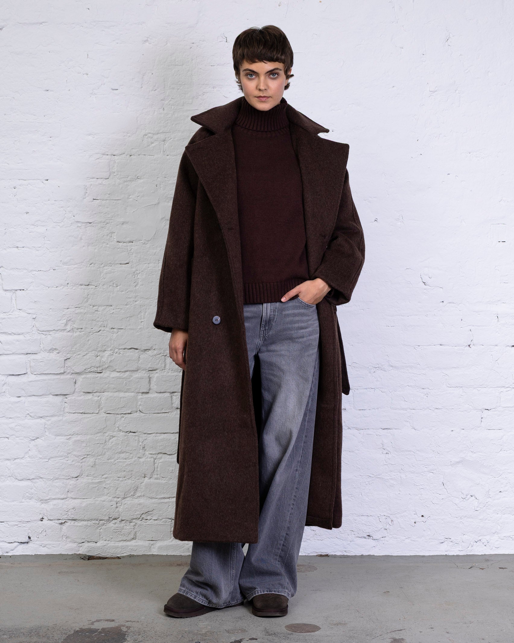 Langer Wollmantel