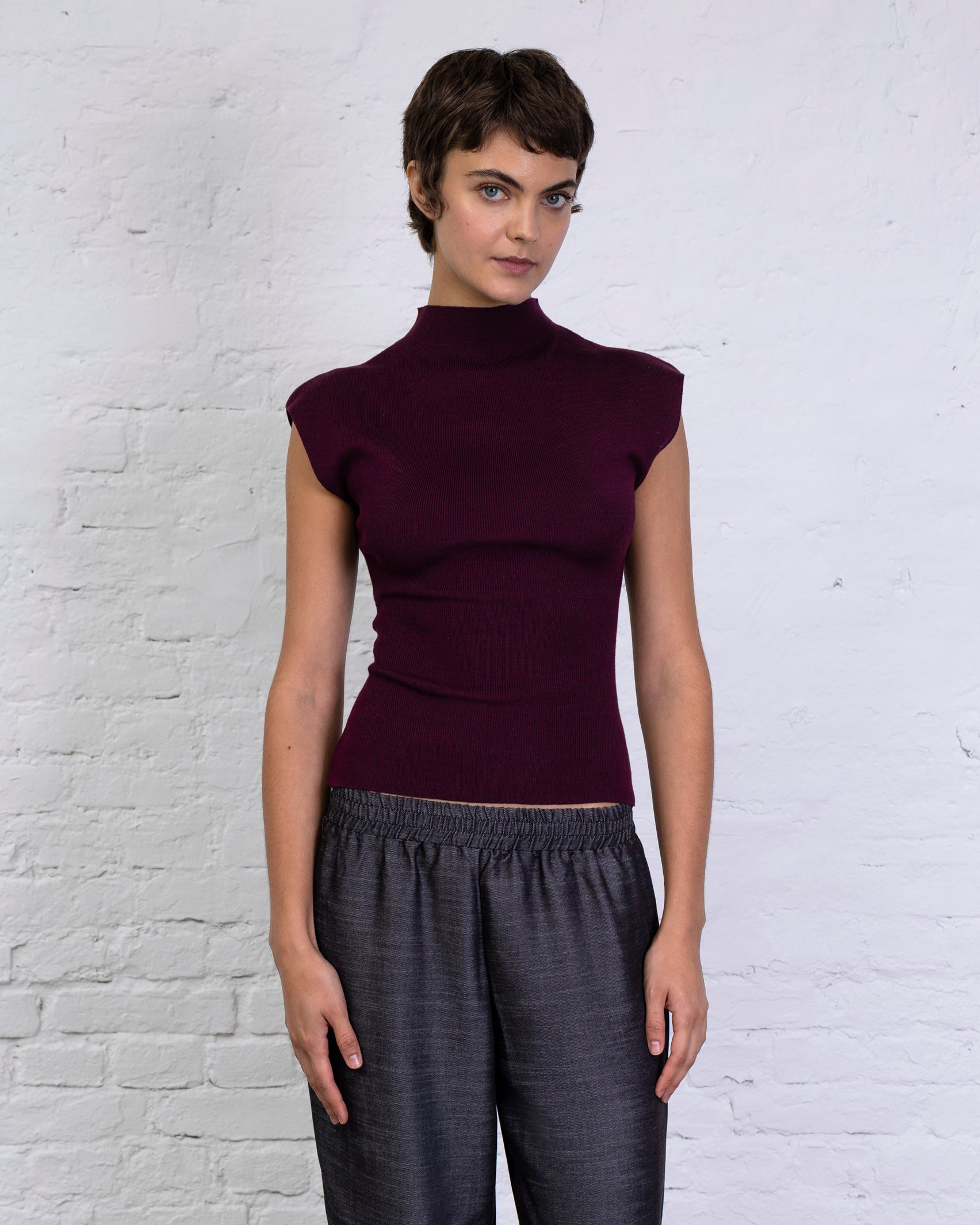Elegantes Kurzarmshirt mit Stehkragen