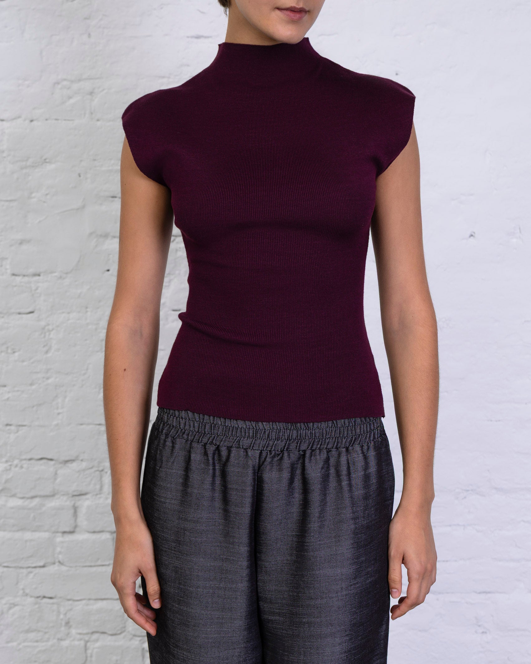 Elegantes Kurzarmshirt mit Stehkragen
