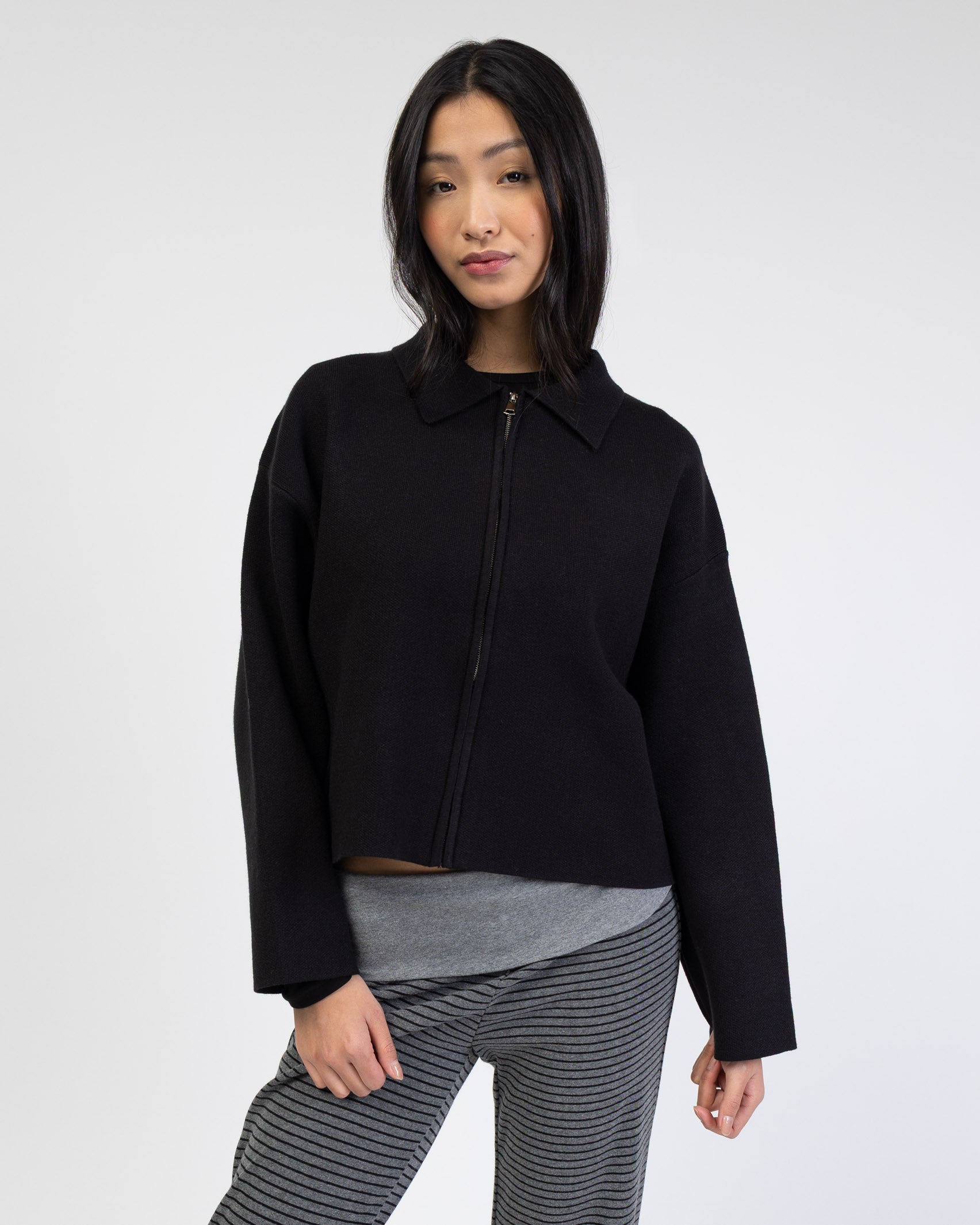 Kastige Strickjacke mit Reißverschluss