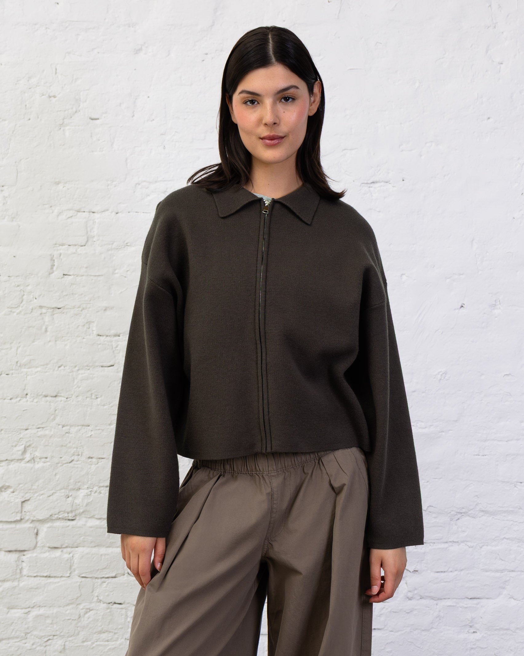 Kastige Strickjacke mit Reißverschluss