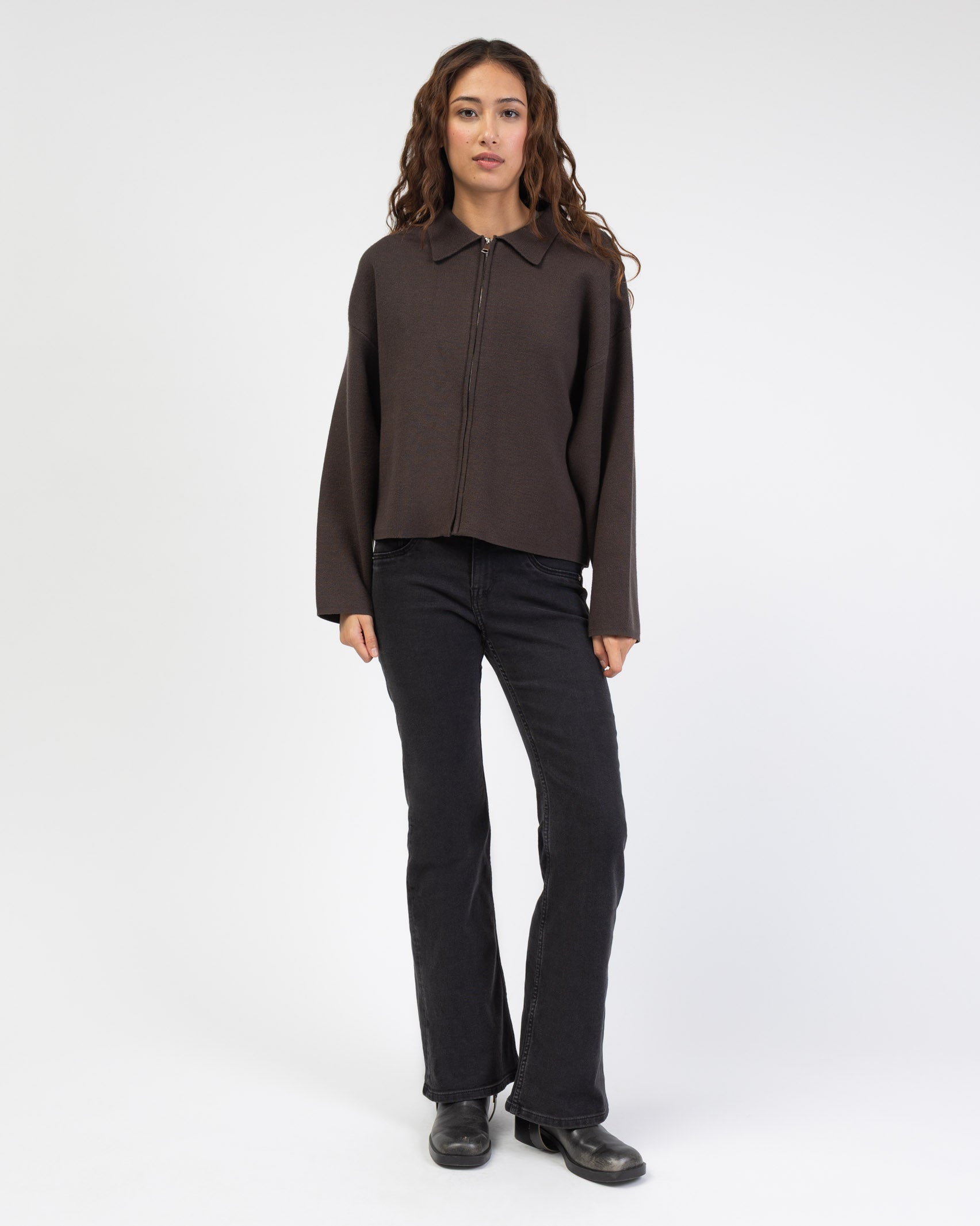 Kastige Strickjacke mit Reißverschluss