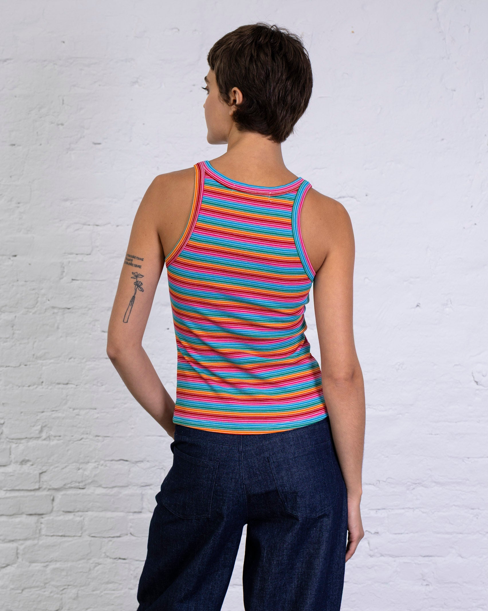 Tanktop mit bunten Streifen
