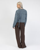 Gestreifte Strickjacke mit Schal