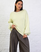 Pullover mit schmalen Streifen