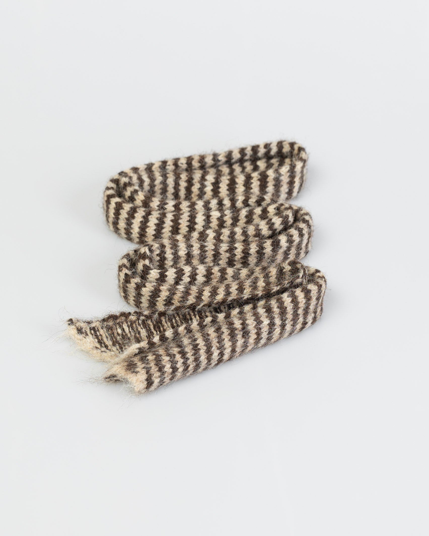 Dünner Schal mit Streifen