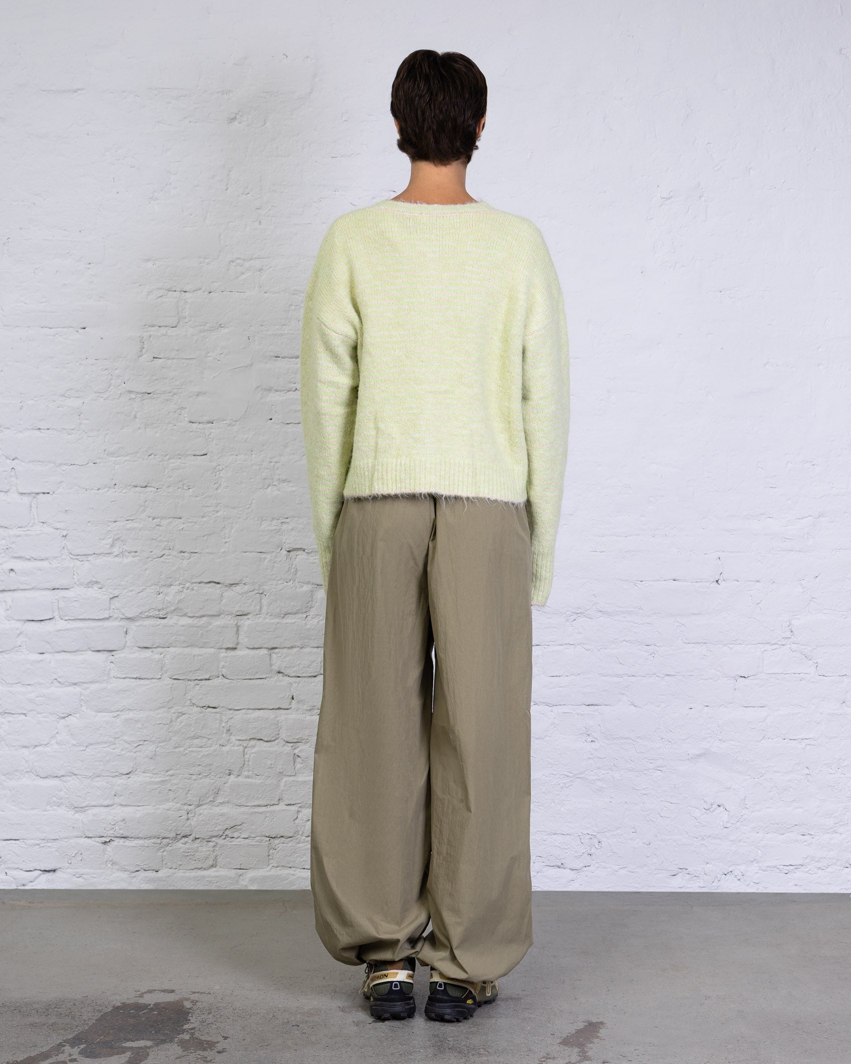 Strickjacke mit dünnen Streifen