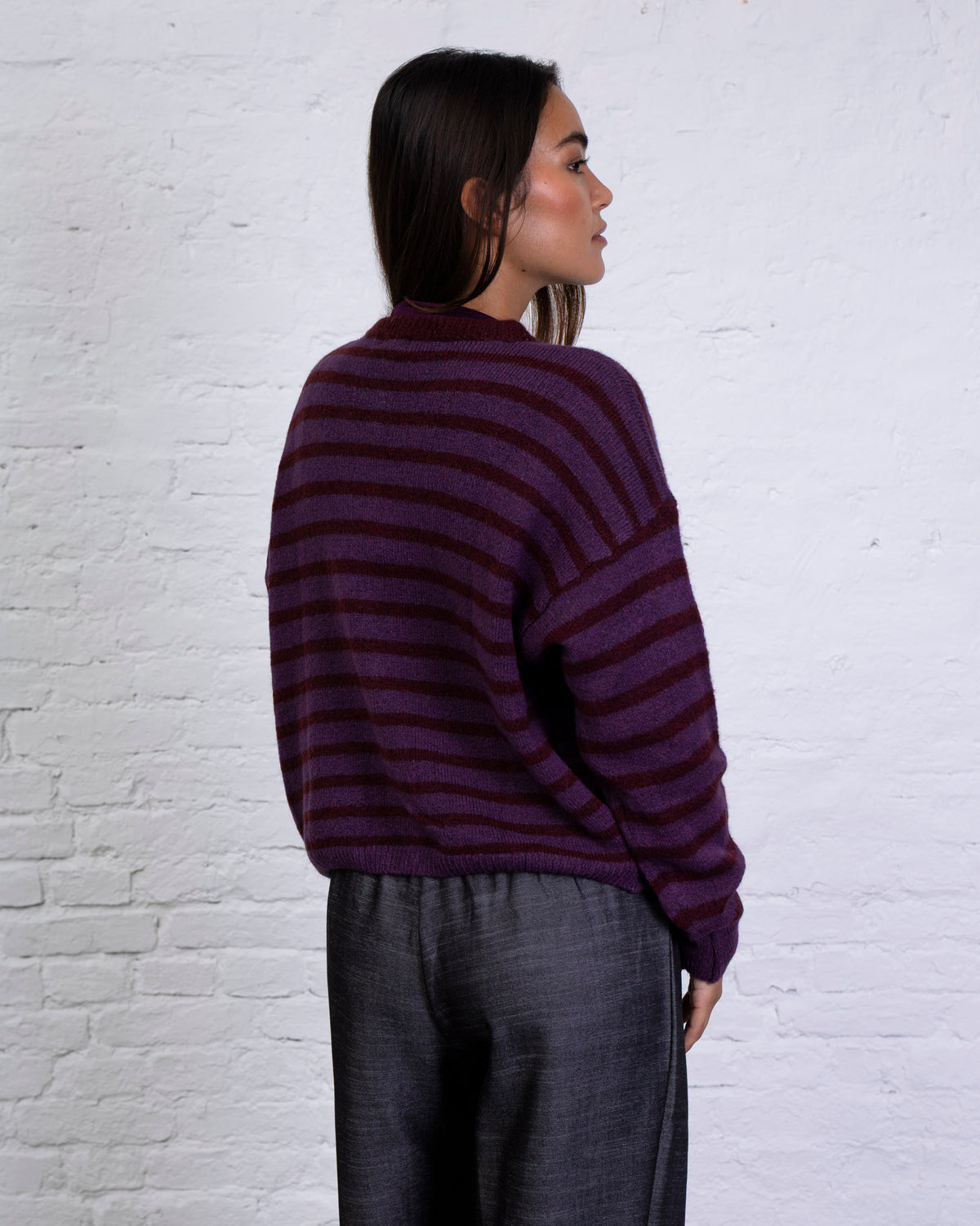 Weiche gestreifte Strickjacke