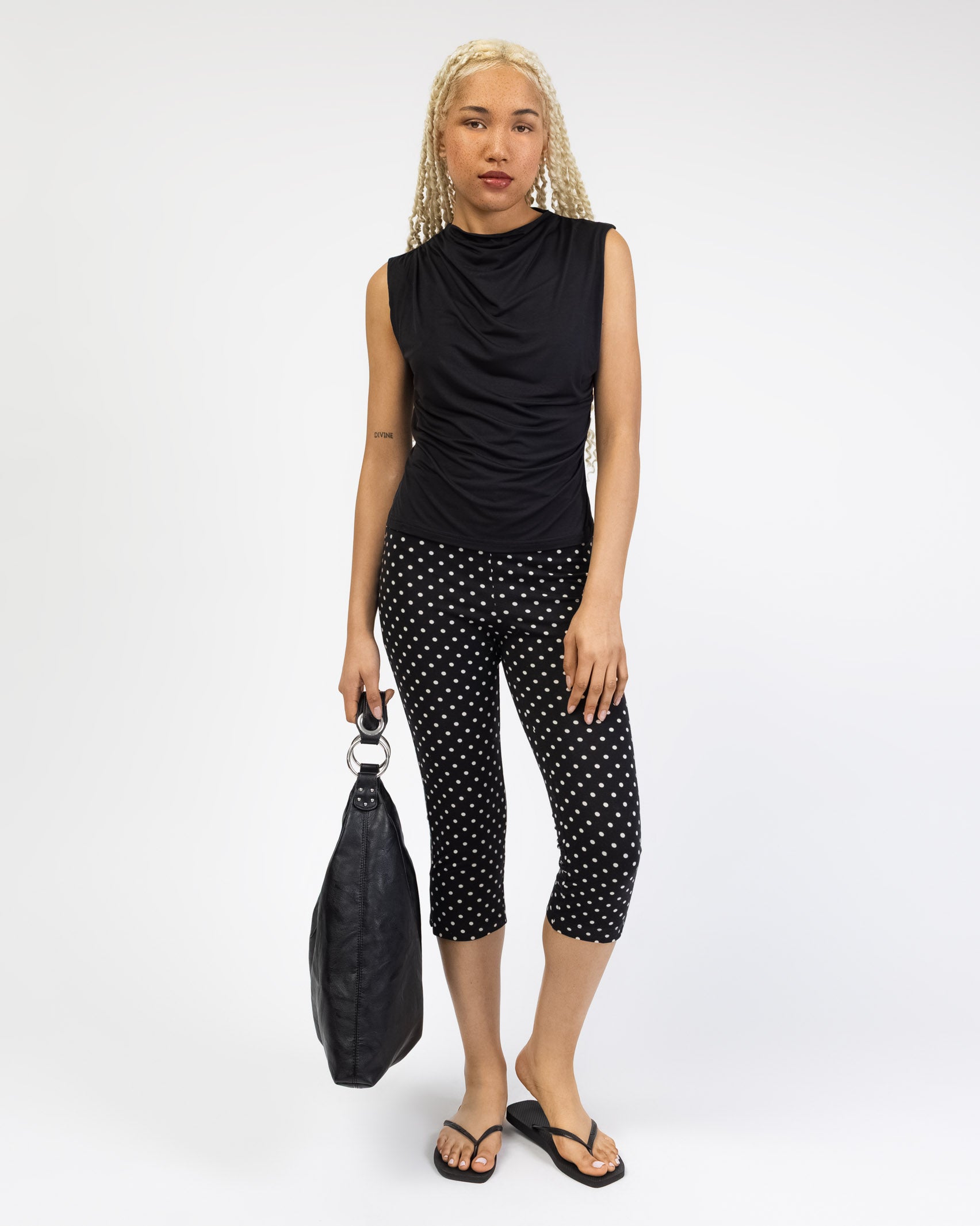 Capri Hose mit Punkten