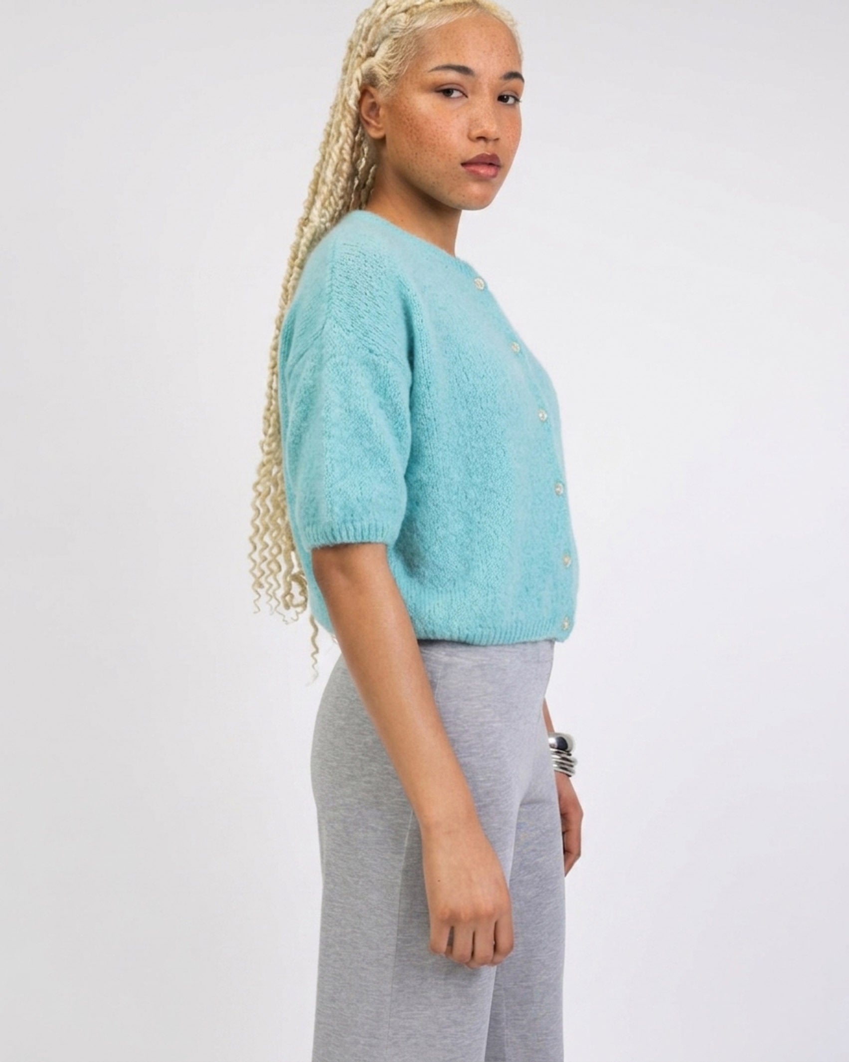 Strickjacke mit kurzen Ärmeln