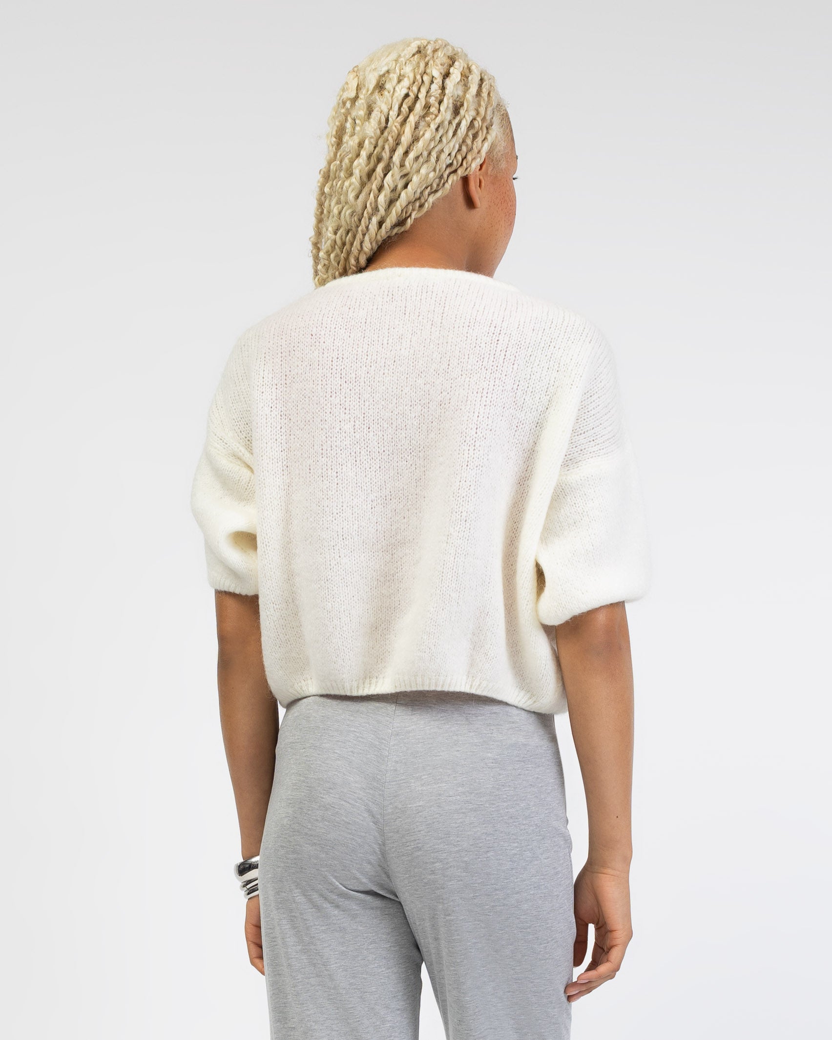 Strickjacke mit kurzen Ärmeln