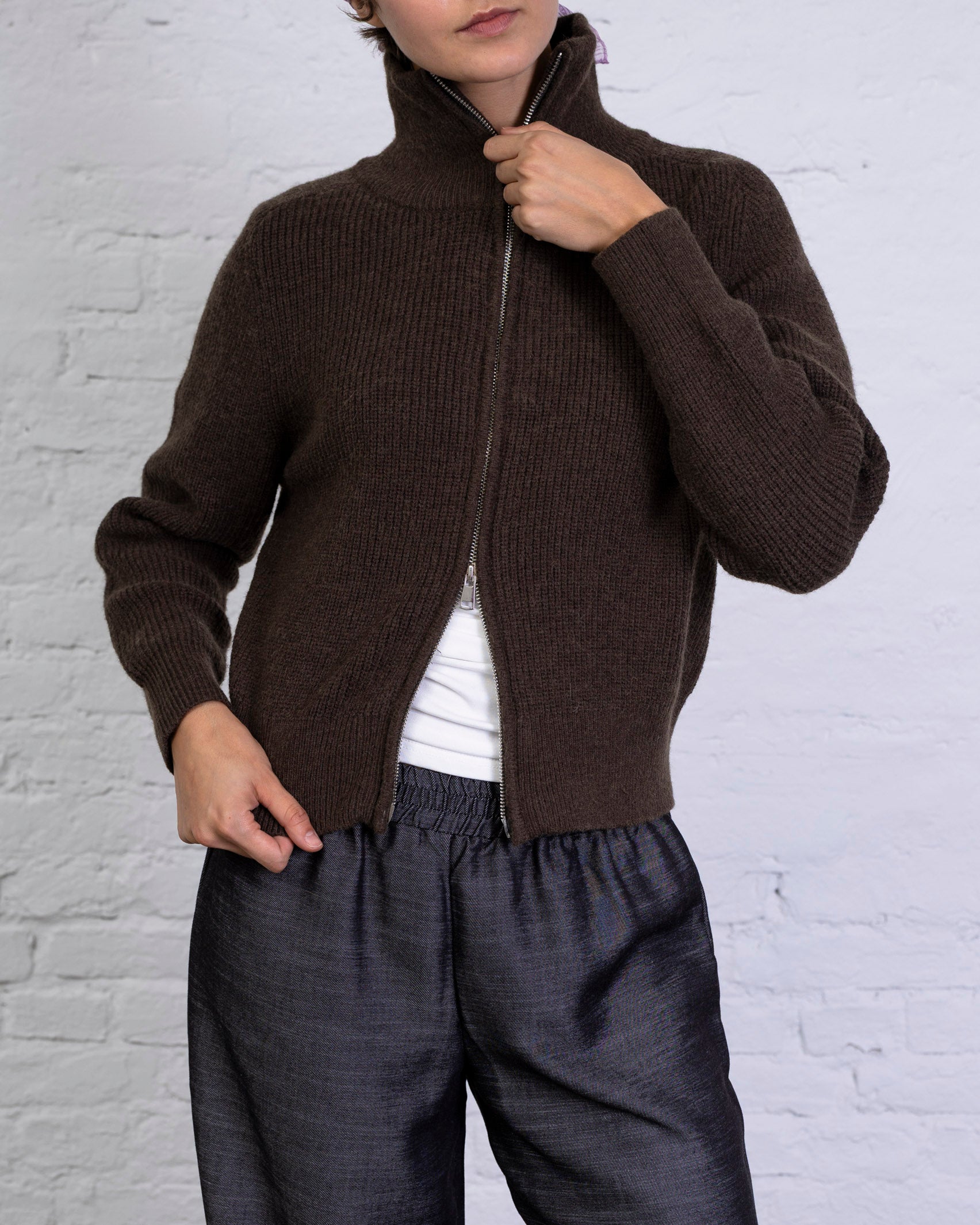 Strukturierte Strickjacke mit Doppel-Reißverschluss