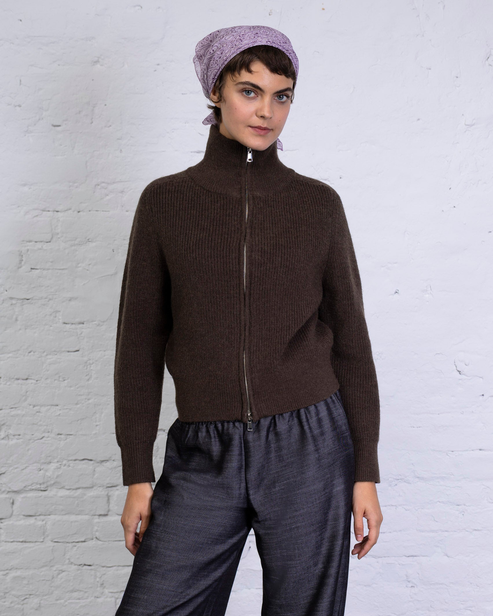 Strukturierte Strickjacke mit Doppel-Reißverschluss