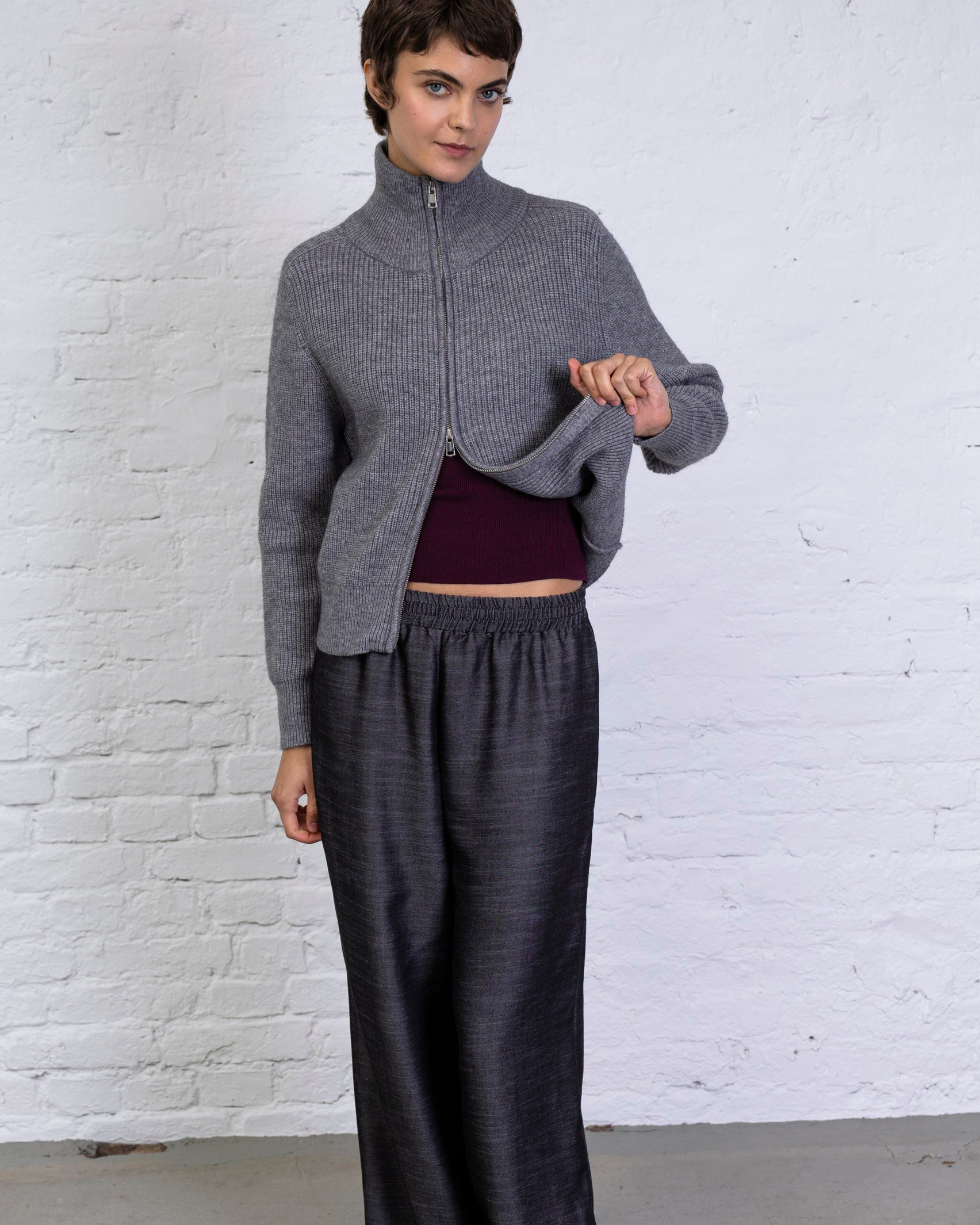 Strukturierte Strickjacke mit Doppel-Reißverschluss