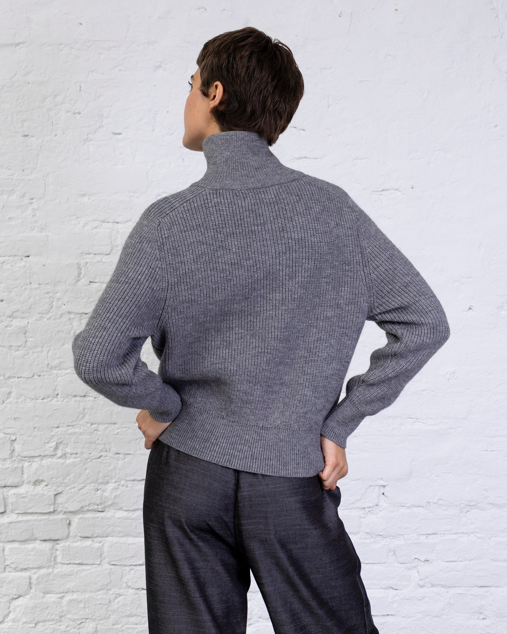 Strukturierte Strickjacke mit Doppel-Reißverschluss