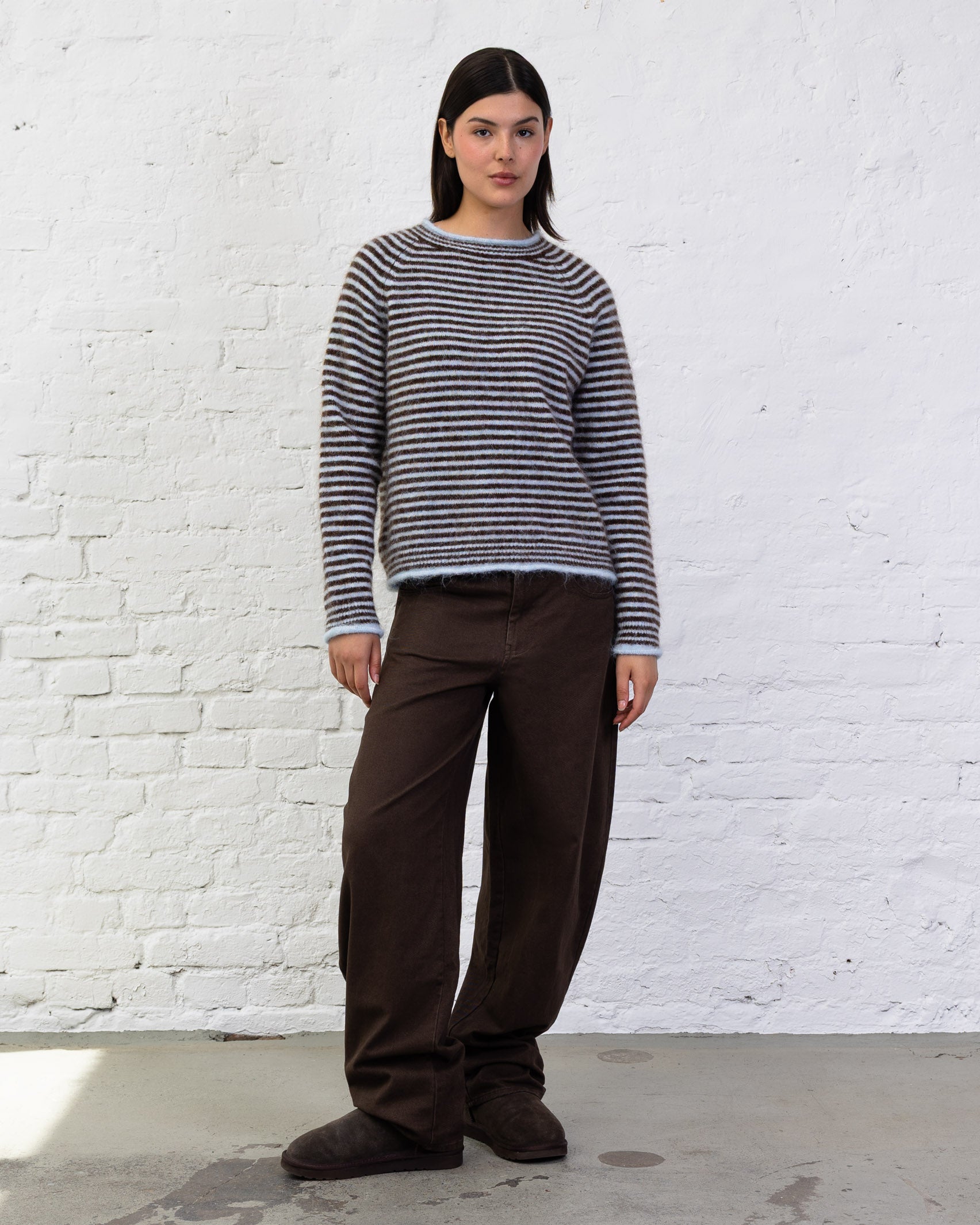 Flauschiger Pullover mit Streifen