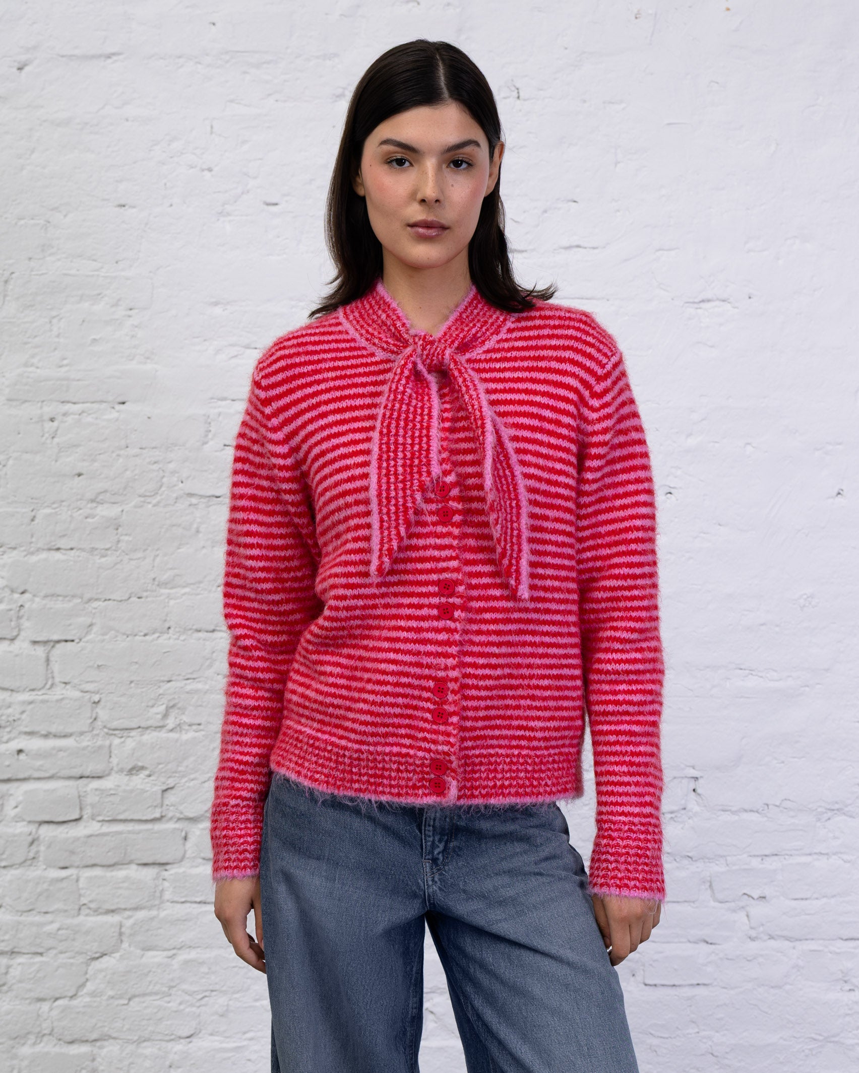Gestreifte Strickjacke mit Schleifen-Kragen