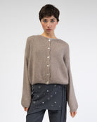 Weiche einfarbige Strickjacke