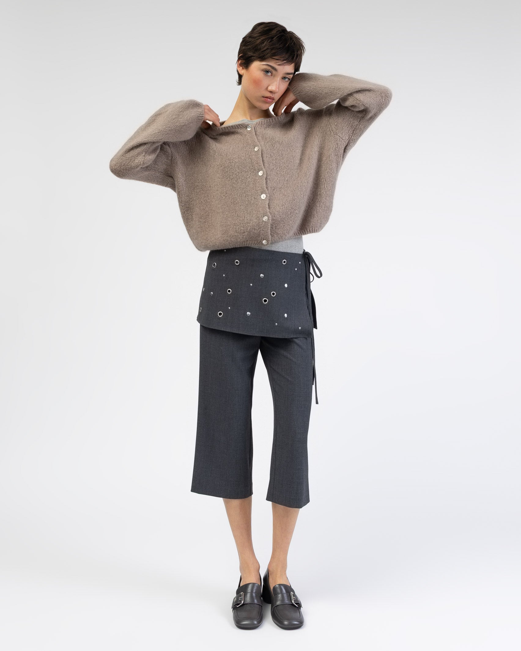 Weiche einfarbige Strickjacke