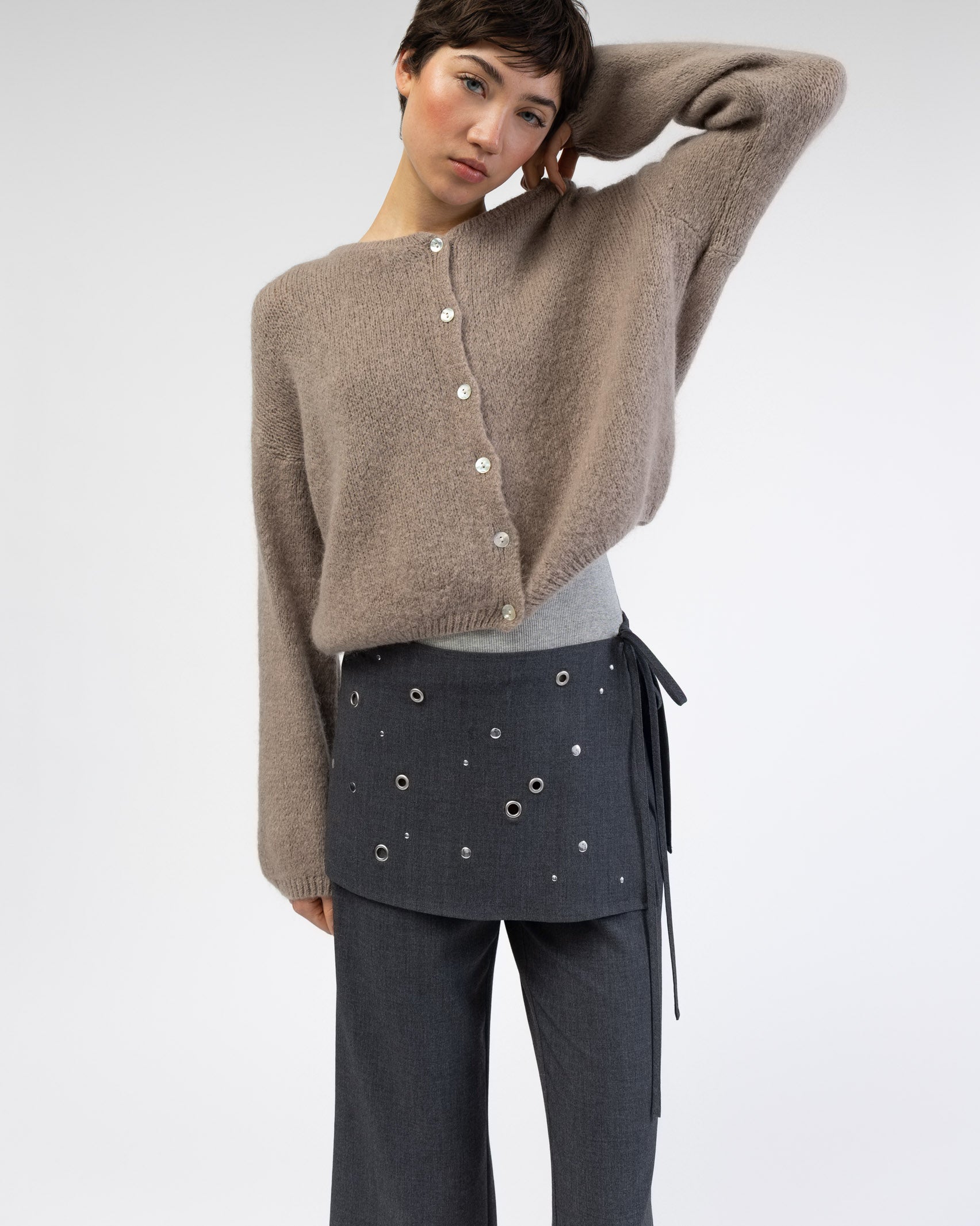 Weiche einfarbige Strickjacke