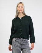 Weiche einfarbige Strickjacke