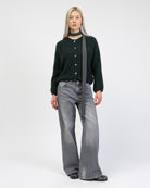 Weiche einfarbige Strickjacke