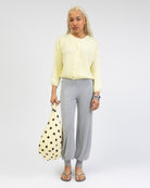 Weiche einfarbige Strickjacke